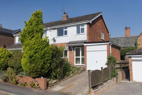 3 bed property, in The Highlands, £280,000