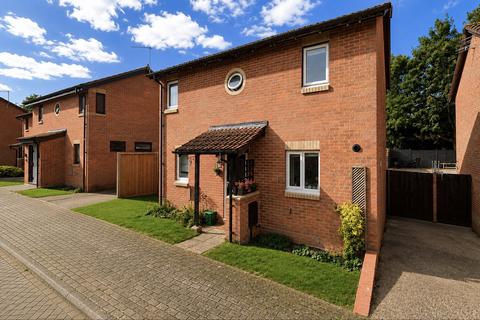 3 bed property, in Runford Court, £395,000