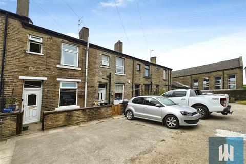 2 bed property, in New Road Square, £125,000