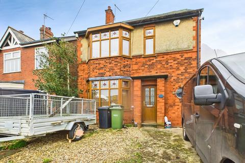 4 bed property, in Oundle Road, £334,999