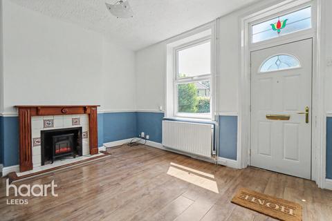 1 bed property, in Broadgate Lane, £180,000