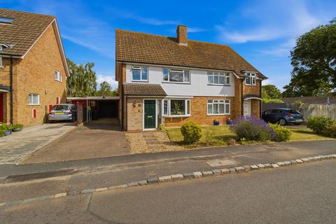 3 bed property, in The Drive, £320,000