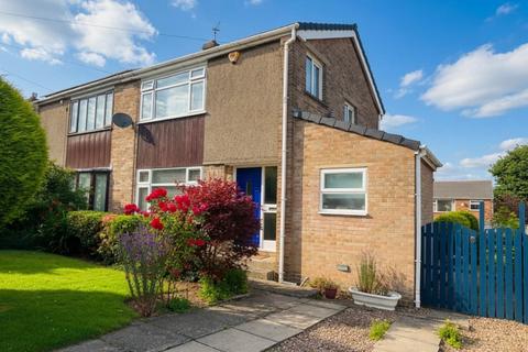 3 bed property, in St. Abbs Drive, £220,000