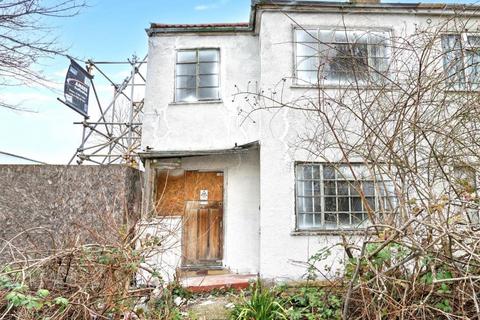 3 bed property, in 4 Berkshire Way, £275,000