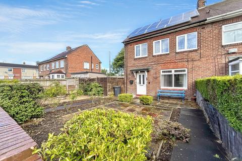 3 bed property, in Railway Street, £100,000