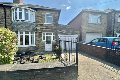 3 bed property, in Glebe Gate, £220,000