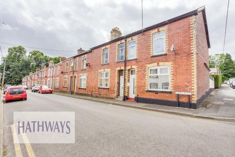 3 bed property, in Grove Place, £100,000