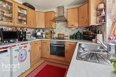 3 bed property, in Bisson Road, £525,000
