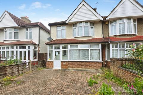 3 bed property, in Acre Lane, £525,000