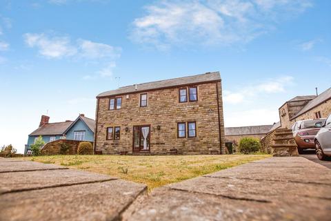 4 bed property, in High Street, £330,000