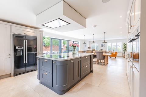 4 bed property, in Impressive Detached Home in North Elmham, £850,000