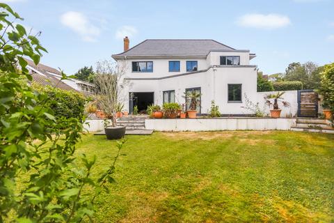 5 bed property, in Radinden Manor Road, £1,250,000