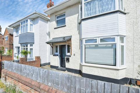 1 bed property, in Beswick Avenue, £190,000