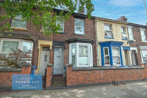 2 bed property, in Campbell Road, £110,000