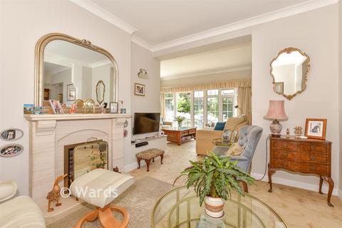 5 bed property, in Borstal Hill, £840,000