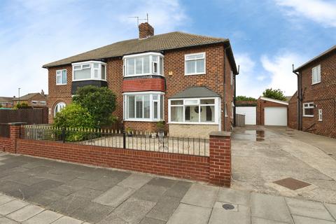 3 bed property, in West Dyke Road, £180,000