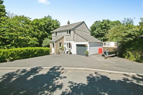 3 bed property, in Tregajorran, £475,000