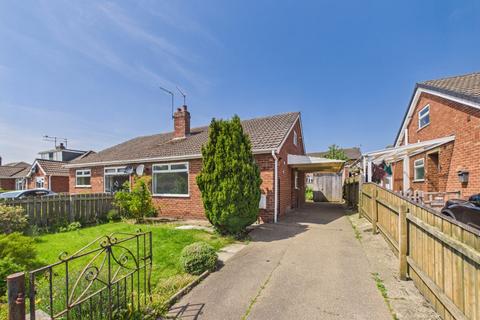 2 bed property, in The Mount, £160,000