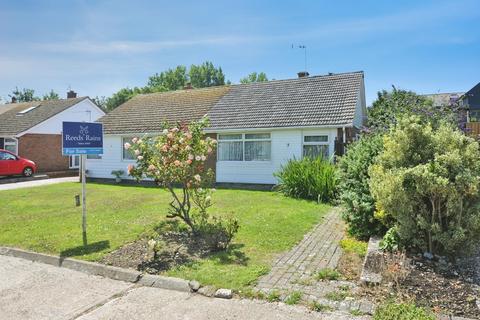 2 bed property, in Harbour Farm, £300,000