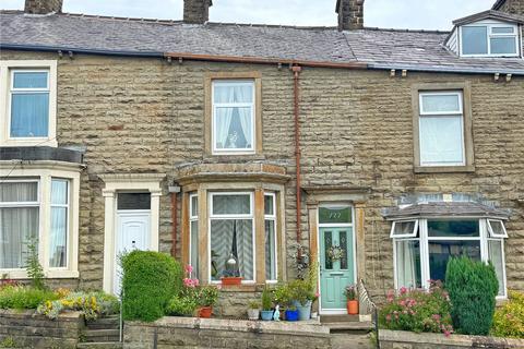 2 bed property, in Burnley Road, £179,995