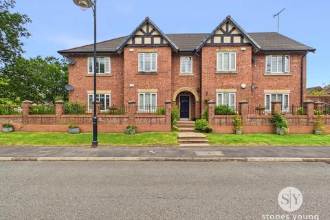 3 bed property, in Pendle Drive, £230,000
