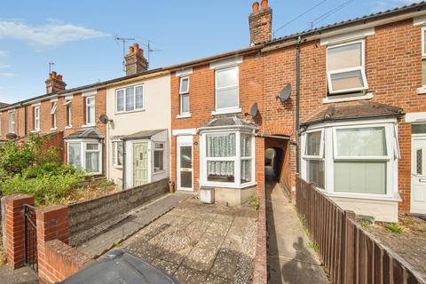 2 bed property, in Nayland Road, £230,000