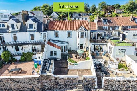 4 bed property, in Main Street, £515,000