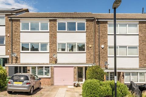 3 bed property, in Dunoon Road, £775,000