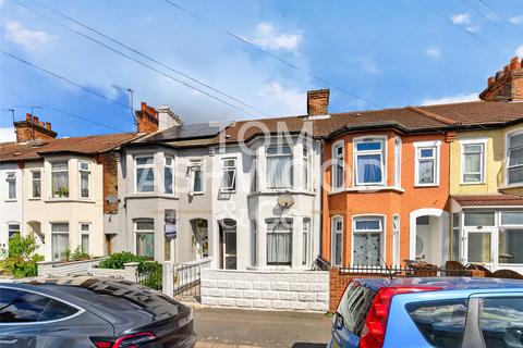 3 bed property, in Kennedy Road, £350,000