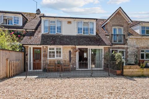 3 bed property, in West Stafford, £300,000