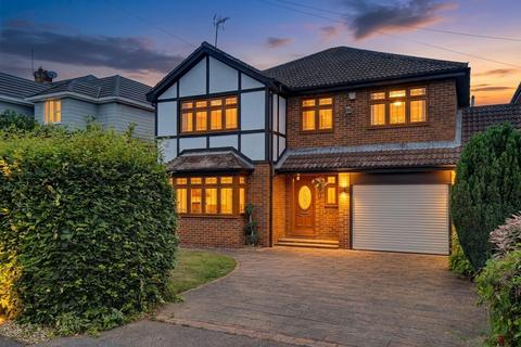 4 bed property, in Sandhill Road, £700,000