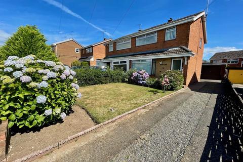 3 bed property, in Ffordd Alun, £200,000