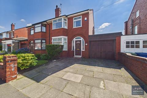 3 bed property, in West Mount, £255,000