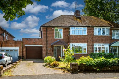3 bed property, in Kidderminster Road, £320,000