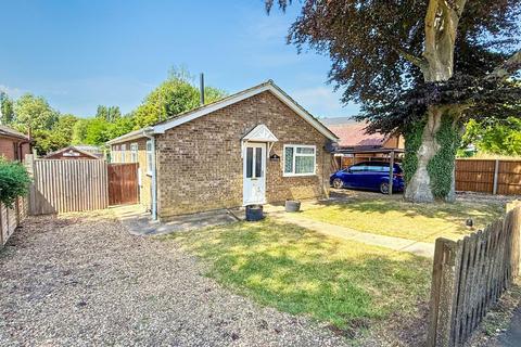 2 bed property, in Broadgate, £200,000