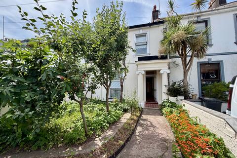 3 bed property, in Abbey Road, £240,000