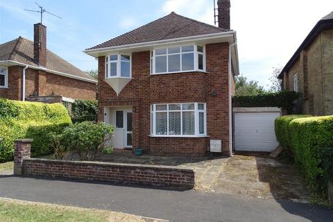 3 bed property, in Hillward Close: Orton Longueville, £300,000