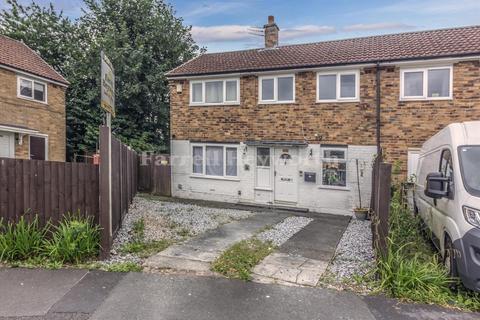 2 bed property, in Weeton Place, £155,000