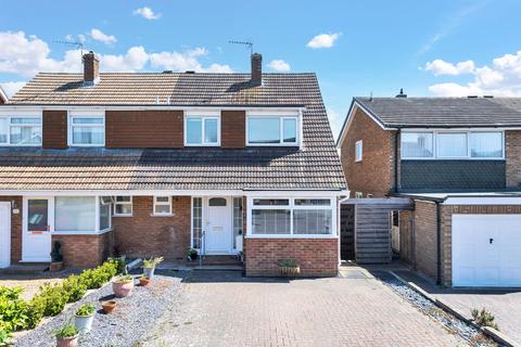 3 bed property, in Lime Grove, £475,000