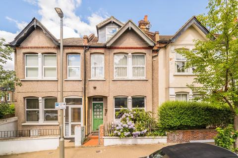 4 bed property, in Idlecombe Road, £795,000