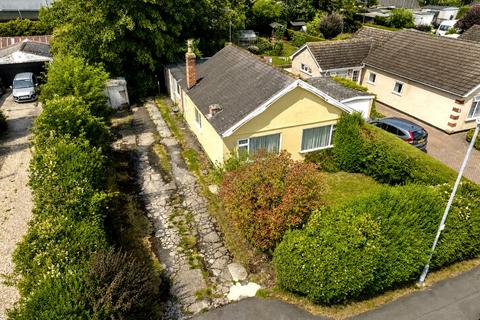 2 bed property, in Tytton Lane East, £120,000