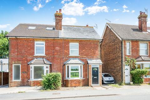 2 bed property, in Eastbourne Road, £325,000