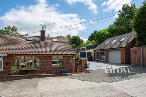 6 bed property, in Surfeit Hill Road, £450,000