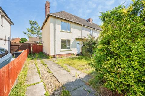 2 bed property, in Nash Road, £250,000