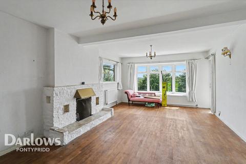 5 bed property, in Llantrisant, £550,000