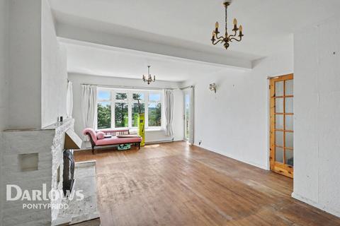 5 bed property, in Llantrisant, £550,000