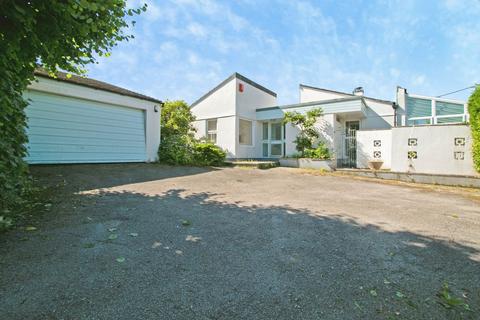 4 bed property, in Budock Vean Lane, £755,000
