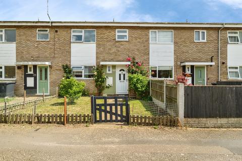3 bed property, in Amethyst Close, £160,000