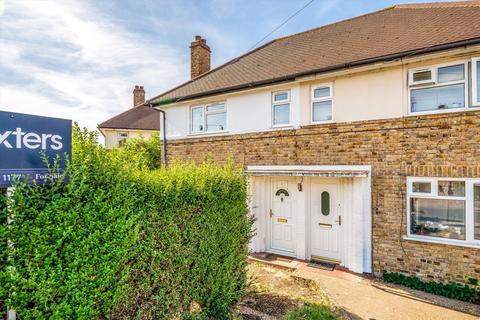 2 bed property, in Morris Road, £449,950