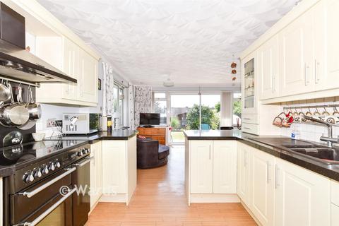2 bed property, in Hartnup Street, £550,000